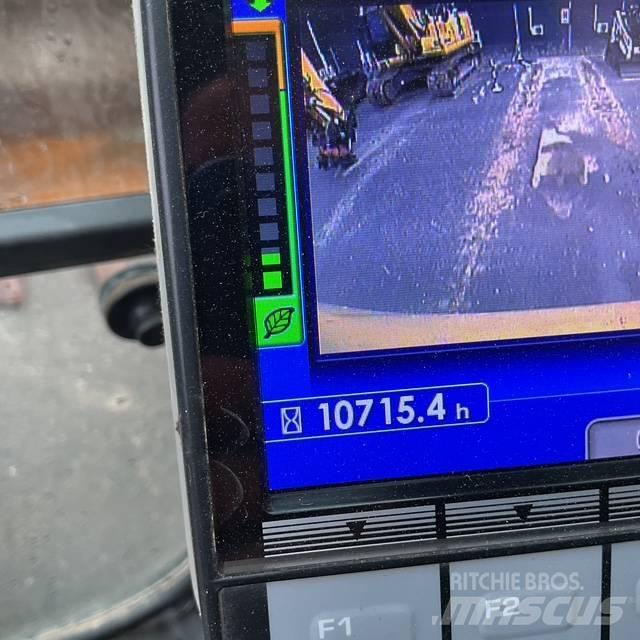 Komatsu PC240 Paletli ekskavatörler