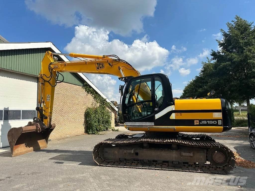 JCB JS190 LC Paletli ekskavatörler