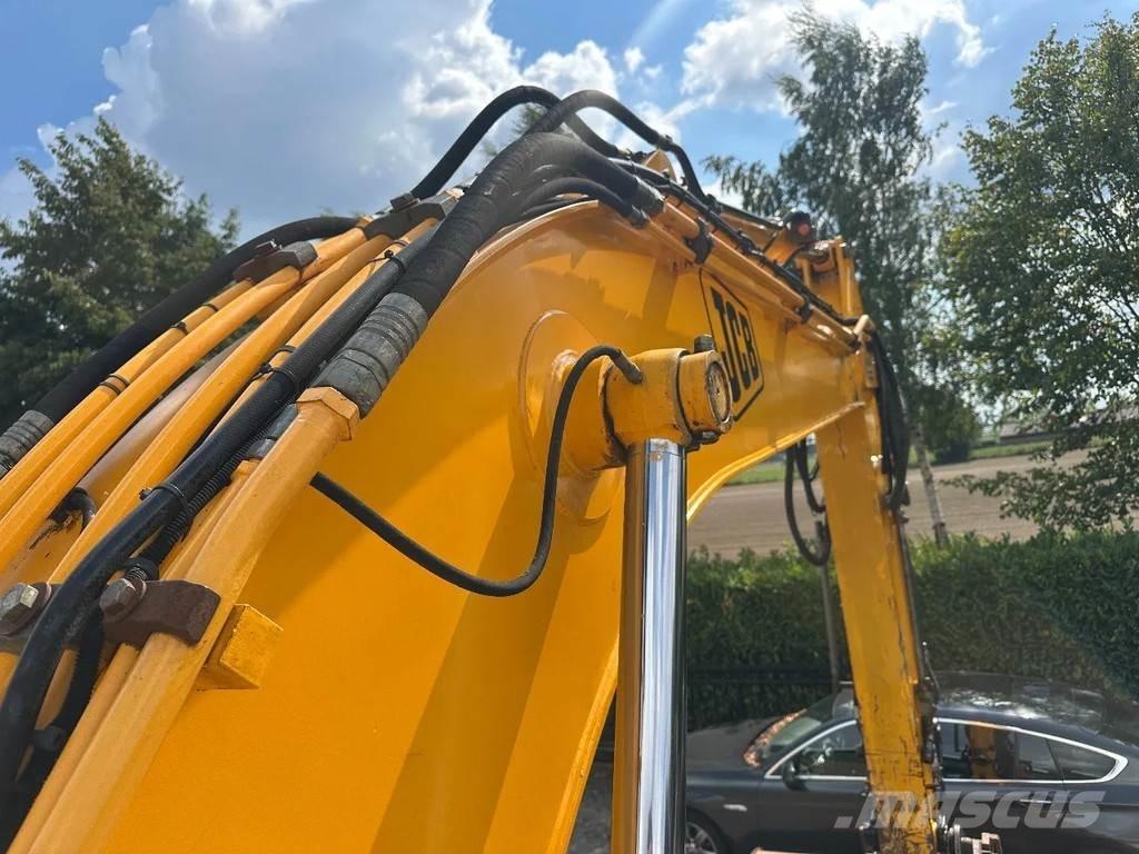 JCB JS190 LC Paletli ekskavatörler