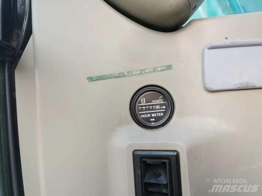 Kobelco SK 135 Paletli ekskavatörler