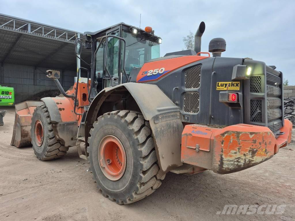 Hitachi ZW 250-6 Tekerlekli yükleyiciler