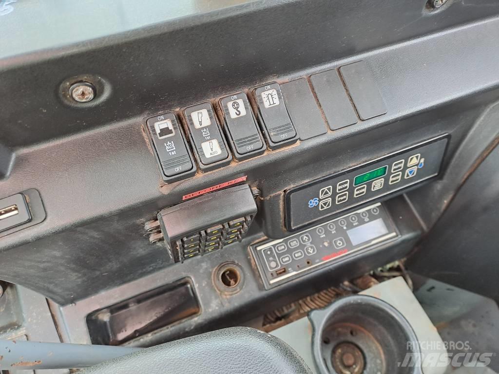 Takeuchi TB2150 Paletli ekskavatörler