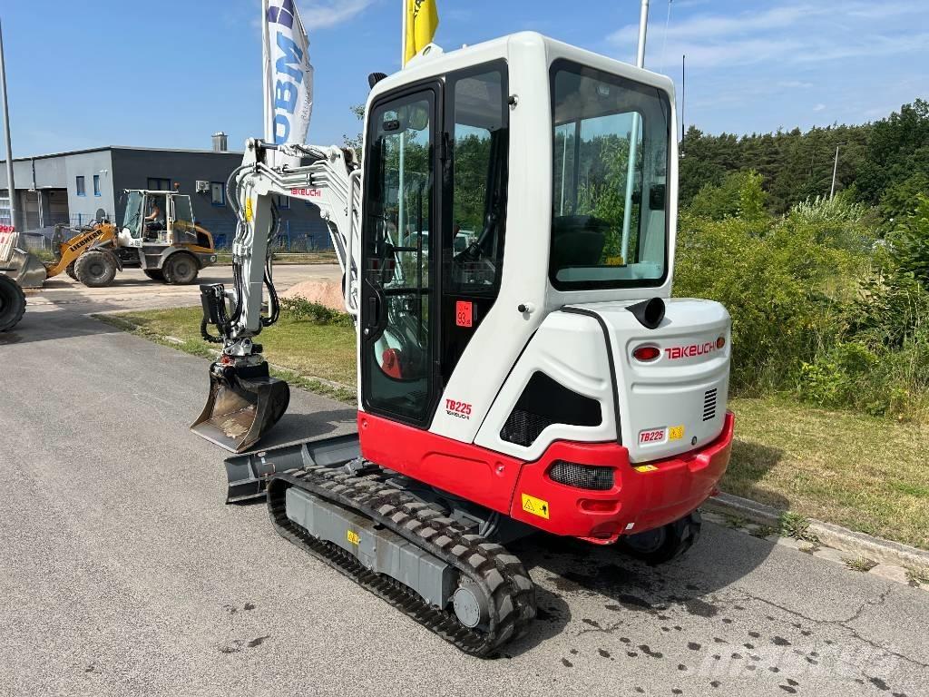Takeuchi TB 225A V5 Mini ekskavatörler, 7 tona dek