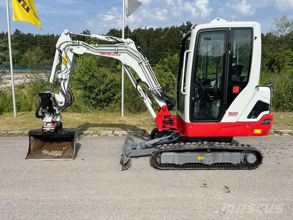 Takeuchi TB 225A V5 Mini ekskavatörler, 7 tona dek