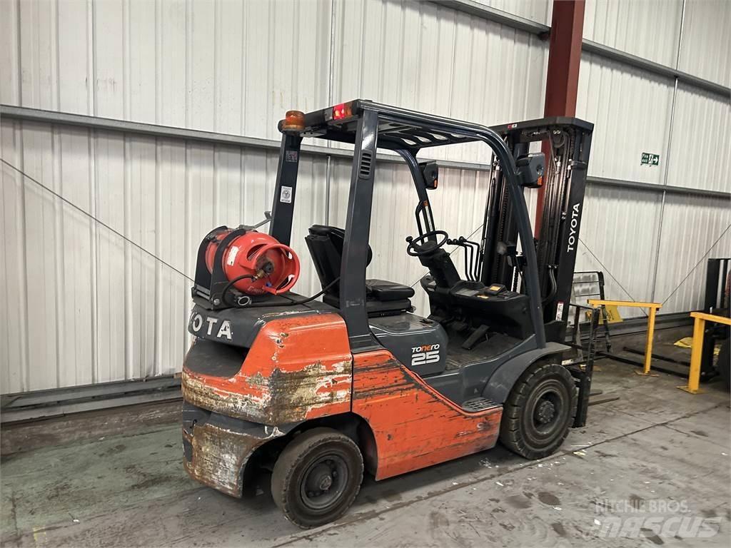 Toyota 02-8FGF25 LPG'li forkliftler