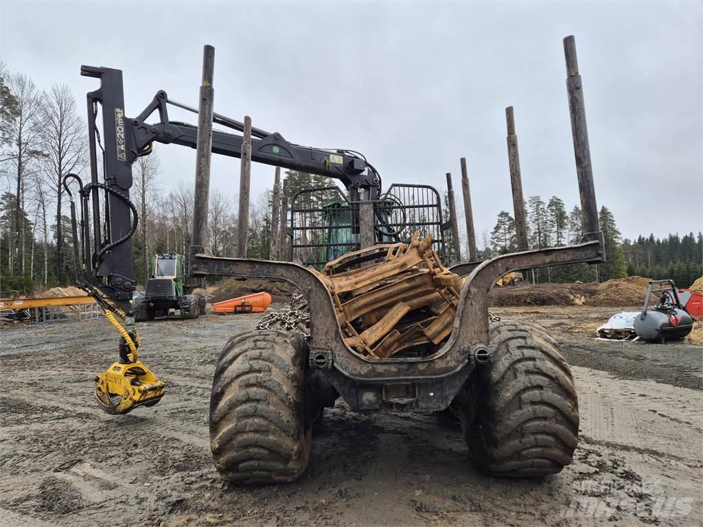 John Deere 1110D Tomruk yükleyici traktörler