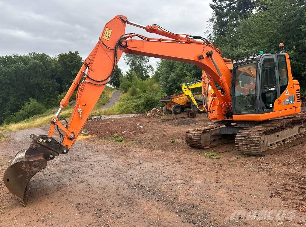 Doosan DX 140 LCR-3 Paletli ekskavatörler