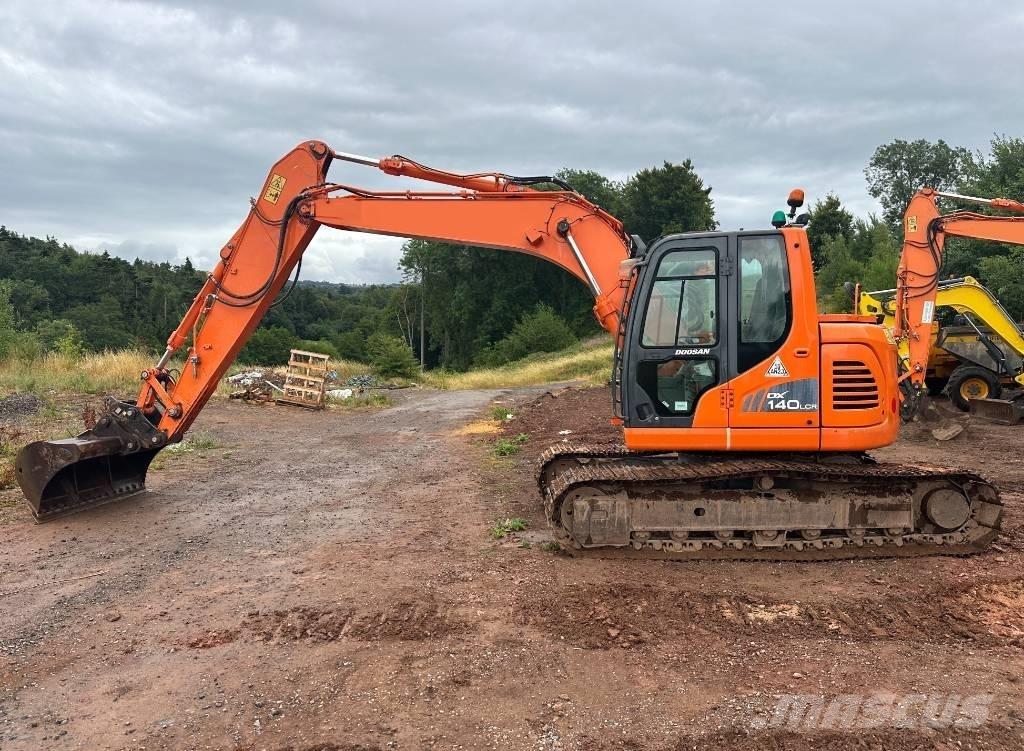 Doosan DX 140 LCR-3 Paletli ekskavatörler