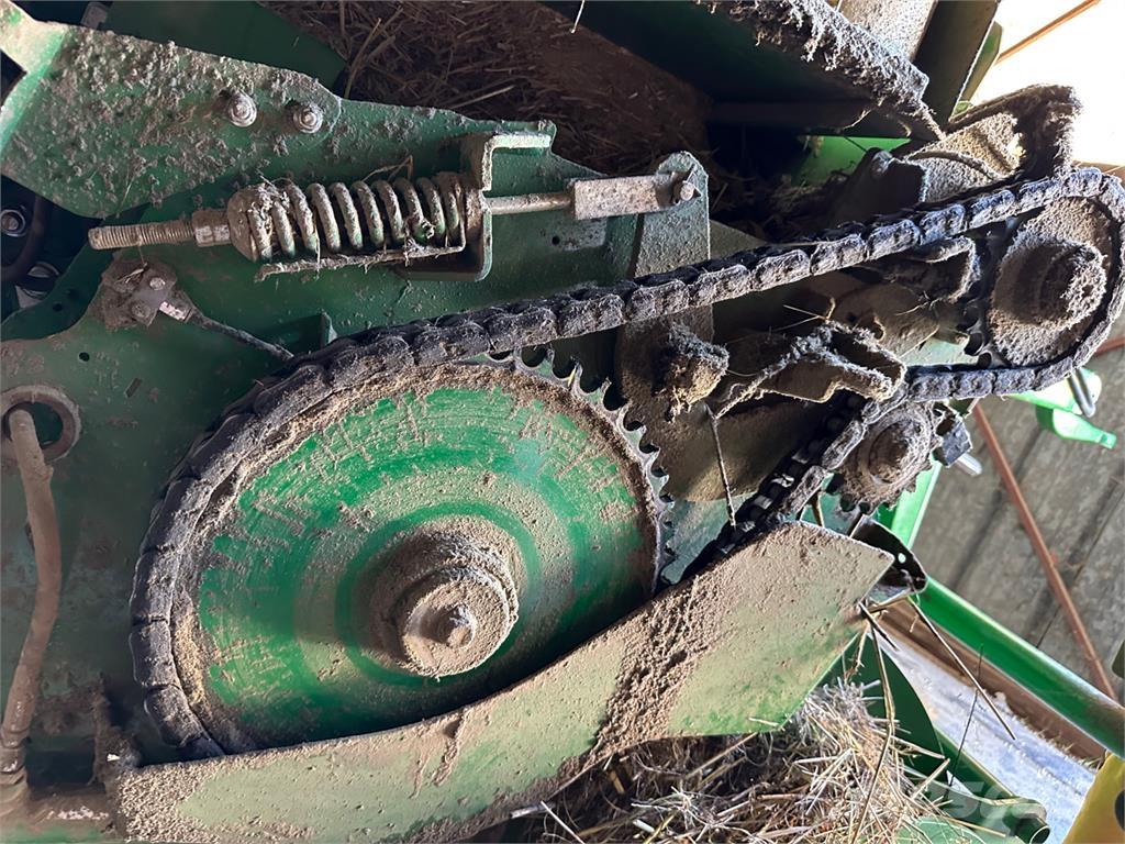 John Deere V461M Rulo balya makinalari
