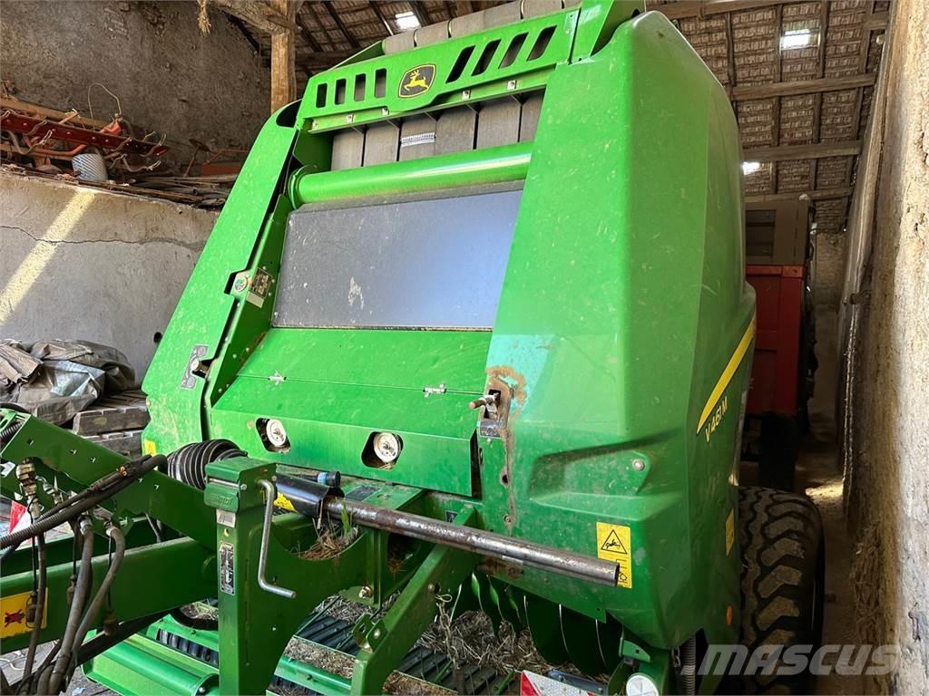 John Deere V461M Rulo balya makinalari
