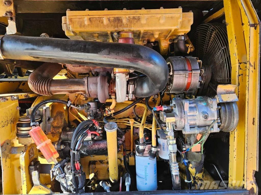 CAT M 312 Lastik tekerli ekskavatörler