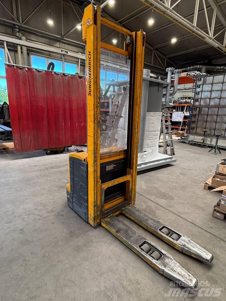 Jungheinrich EJC220 Yaya kumandali istif makinasi