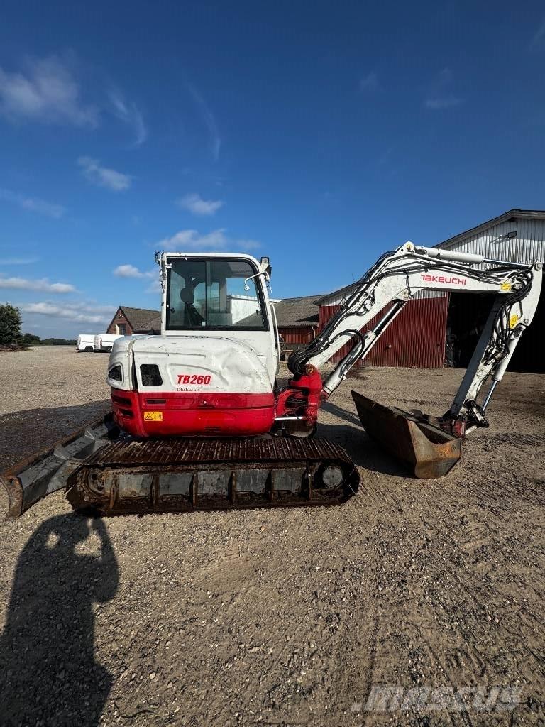 Takeuchi TB 260 Paletli ekskavatörler