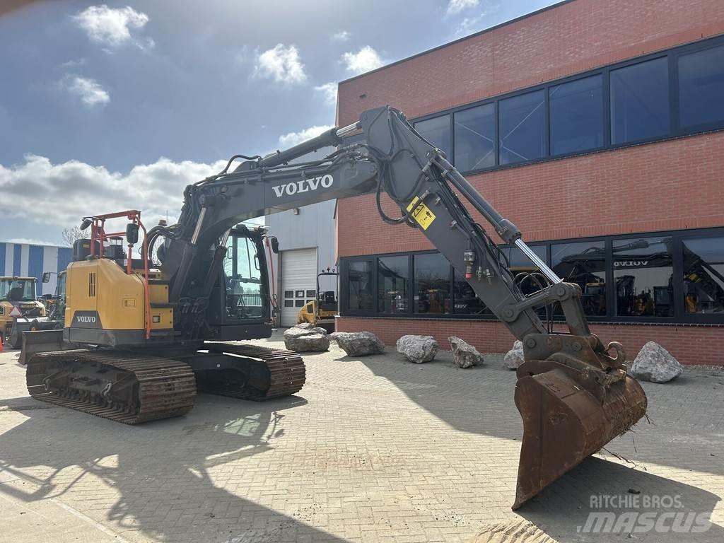 Volvo ECR145 Paletli ekskavatörler