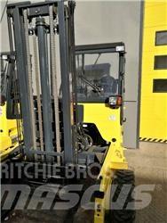 Moffett M8 35.3 Arazi tipi forklift