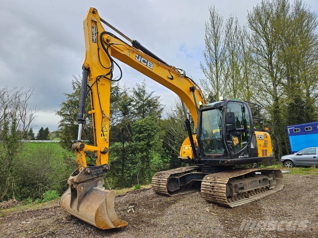 JCB JS 131 LC Paletli ekskavatörler