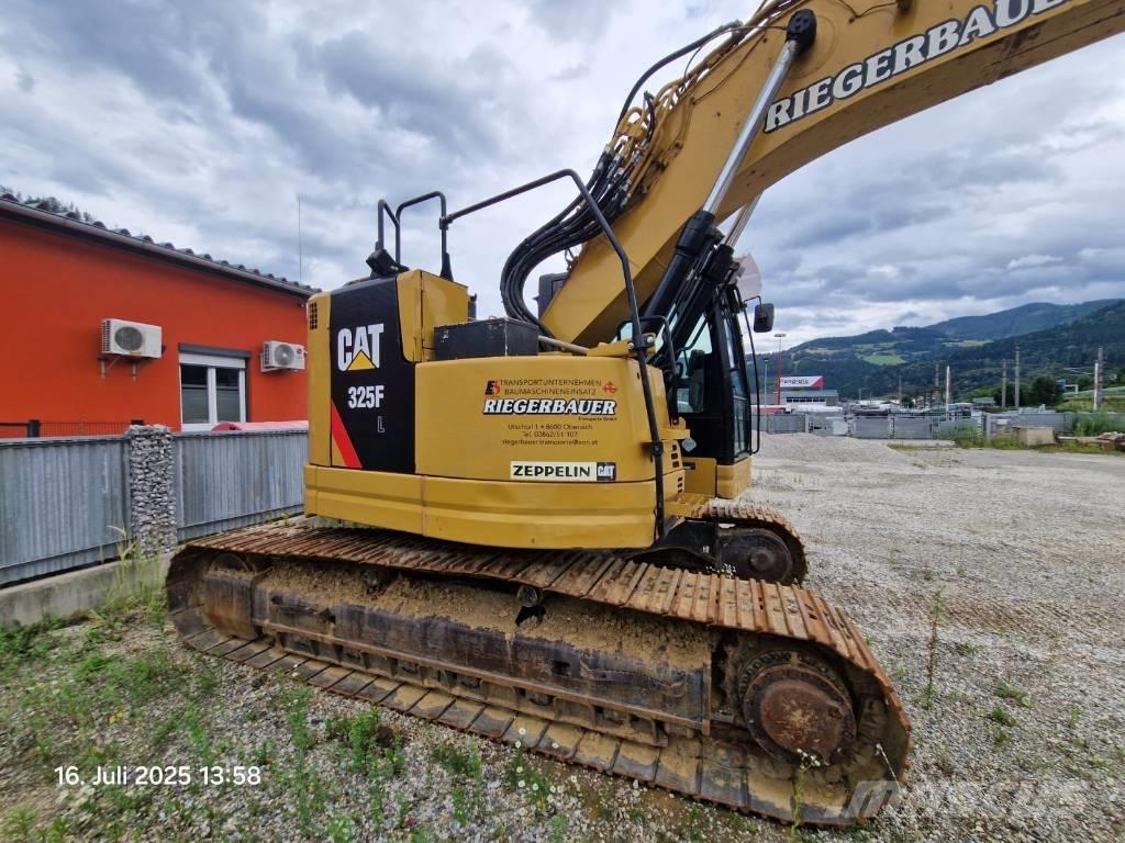 CAT 325 FL CR Paletli ekskavatörler