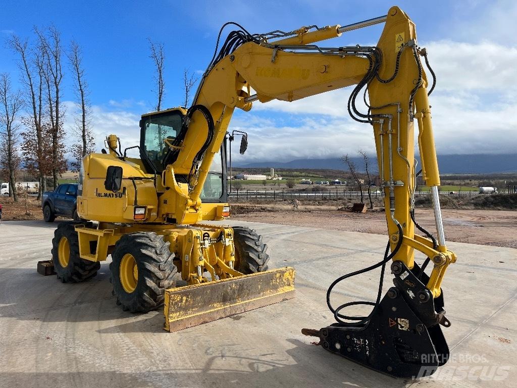 Komatsu PW 98 MR-8 Lastik tekerli ekskavatörler