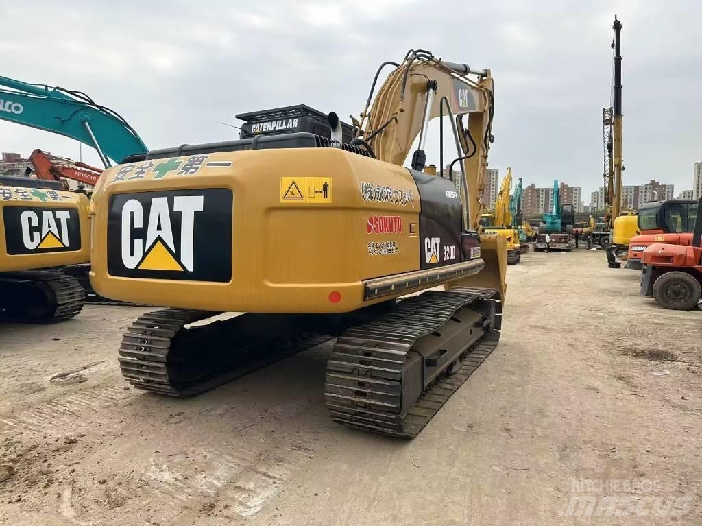CAT 320 D Paletli ekskavatörler