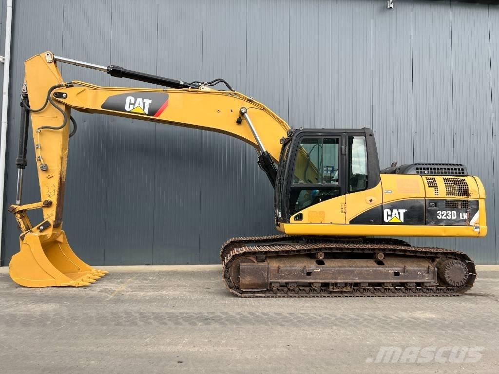 CAT 323D LN Paletli ekskavatörler