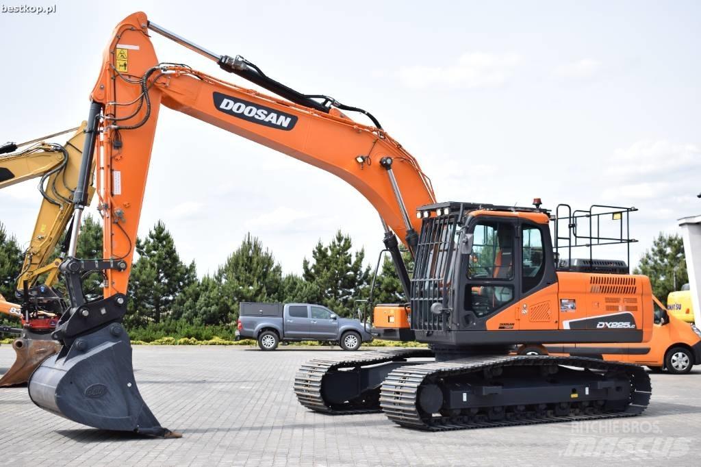 Doosan DX 225 LC-5 Paletli ekskavatörler