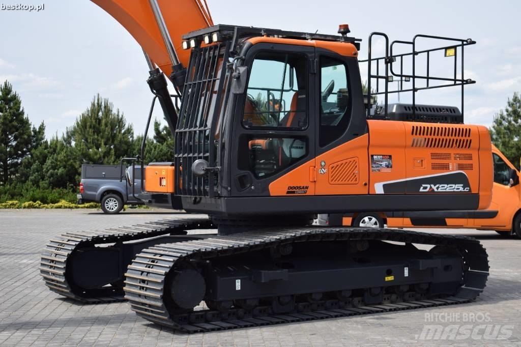 Doosan DX 225 LC-5 Paletli ekskavatörler
