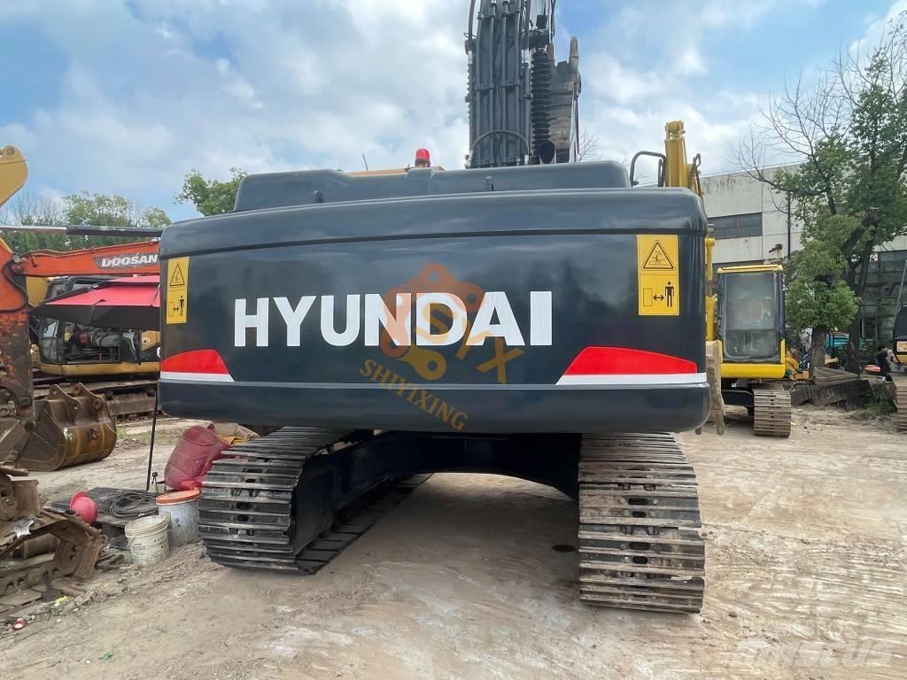 Hyundai 220 Paletli ekskavatörler
