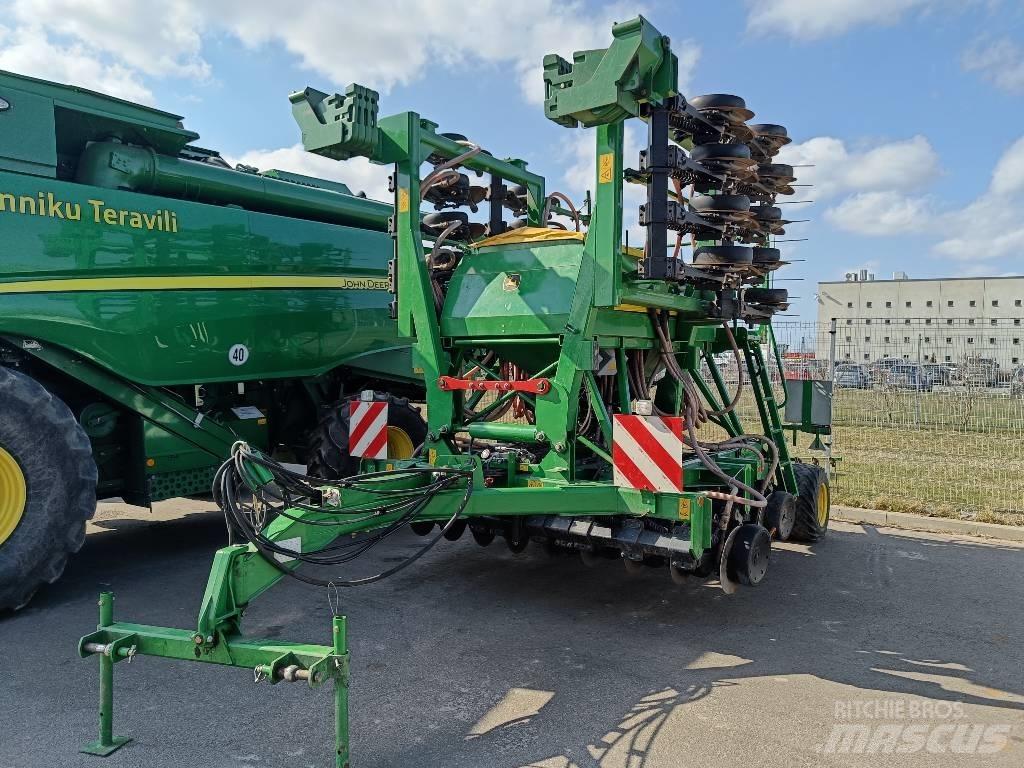John Deere 750 A Mibzerler