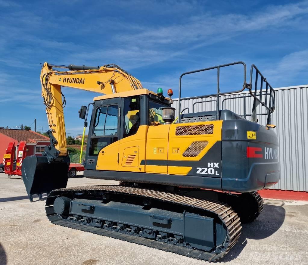 Hyundai HX 220 L Paletli ekskavatörler