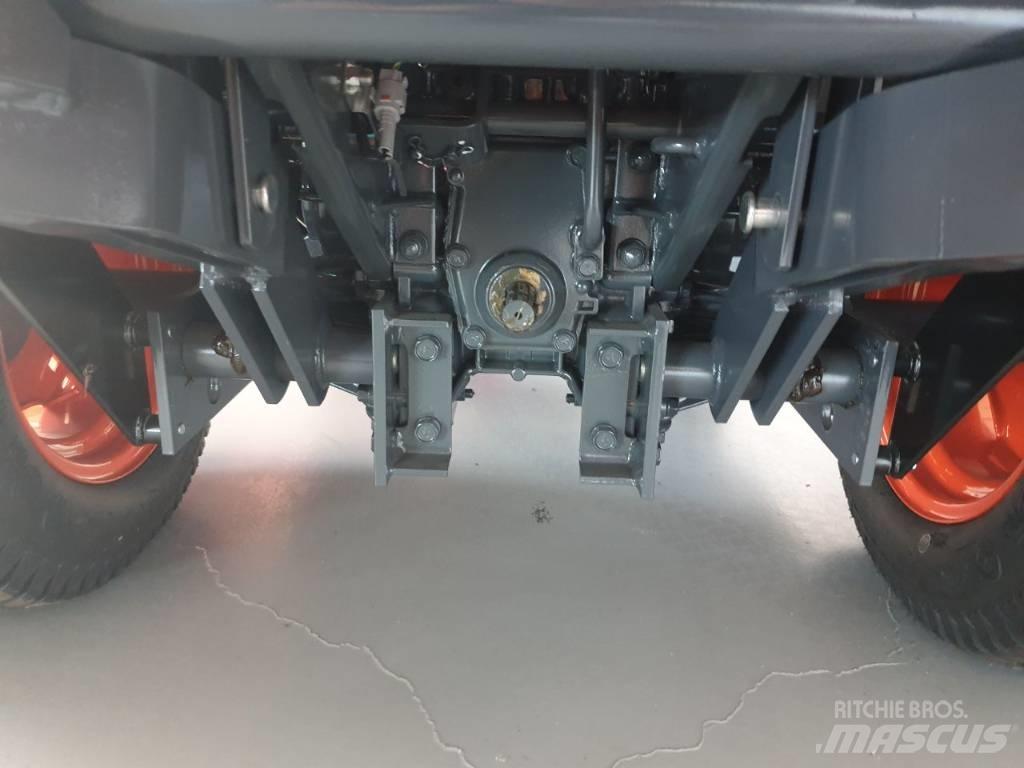 Kubota F251E (2WD) Asılı ve çekilir biçme makineleri