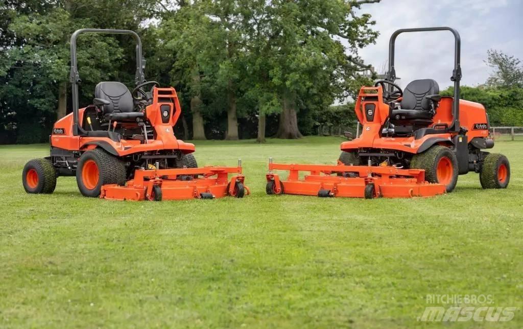 Kubota F251E (2WD) Asılı ve çekilir biçme makineleri