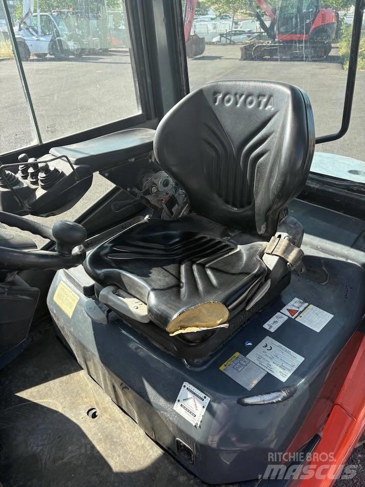 Toyota 8 FDF 25 Dizel forkliftler