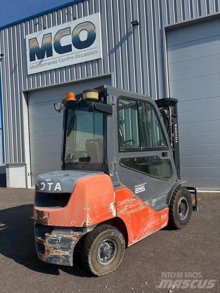 Toyota 8 FDF 25 Dizel forkliftler
