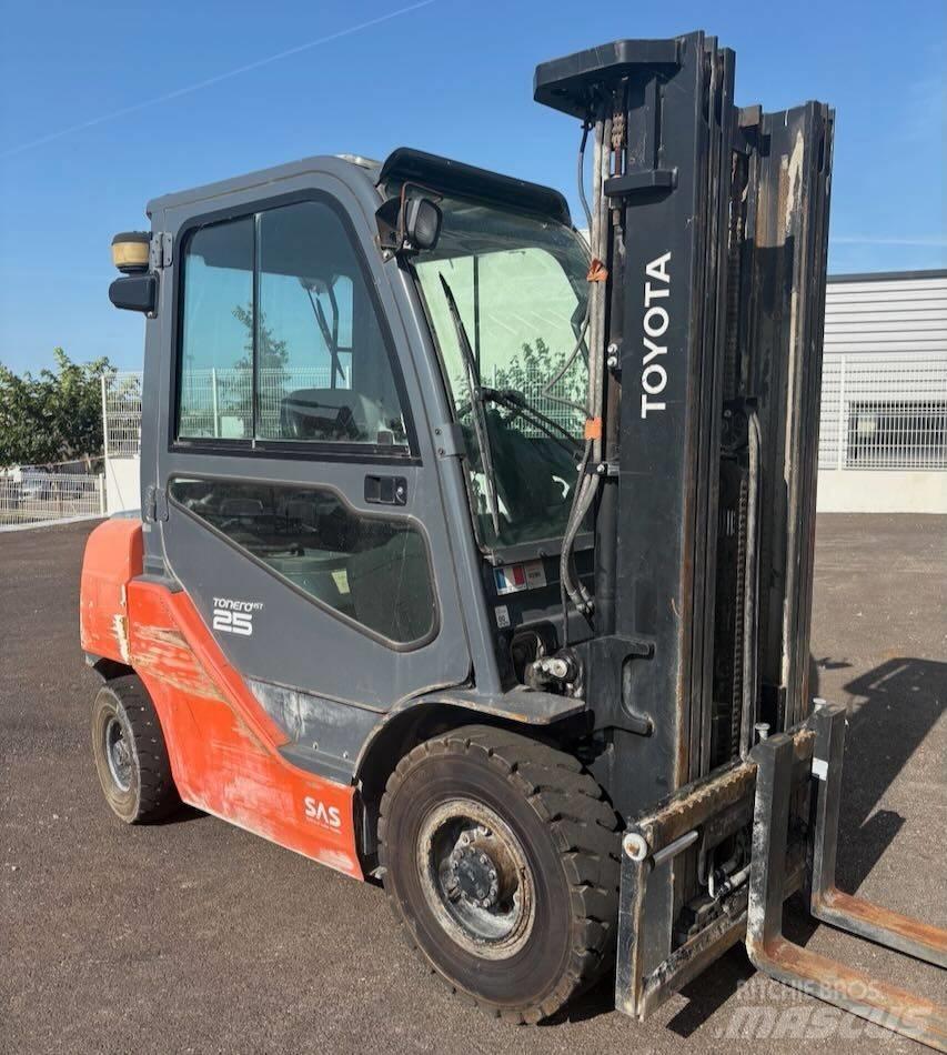 Toyota 8 FDF 25 Dizel forkliftler