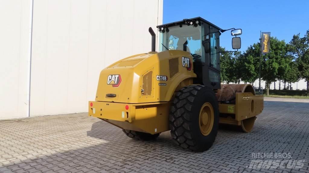 CAT CS 74 B Tek tamburlu silindirler
