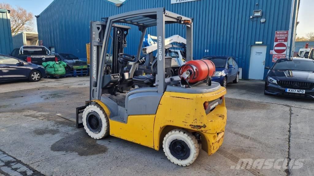 Jungheinrich TFG 425 LPG'li forkliftler