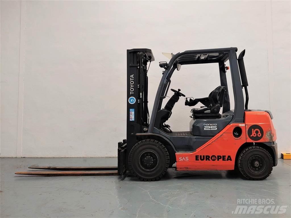 Toyota 02 8FDF25 Dizel forkliftler