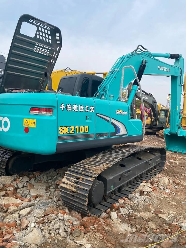 Kobelco 210 Paletli ekskavatörler