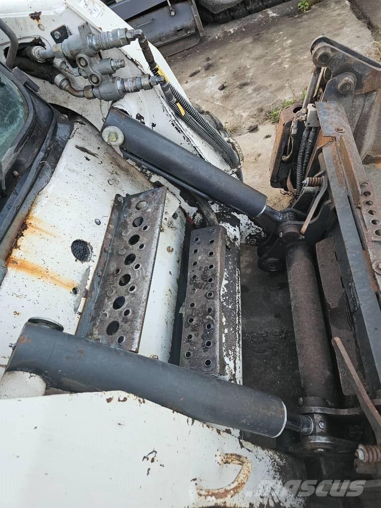 Bobcat S 250 Tekerlekli yükleyiciler