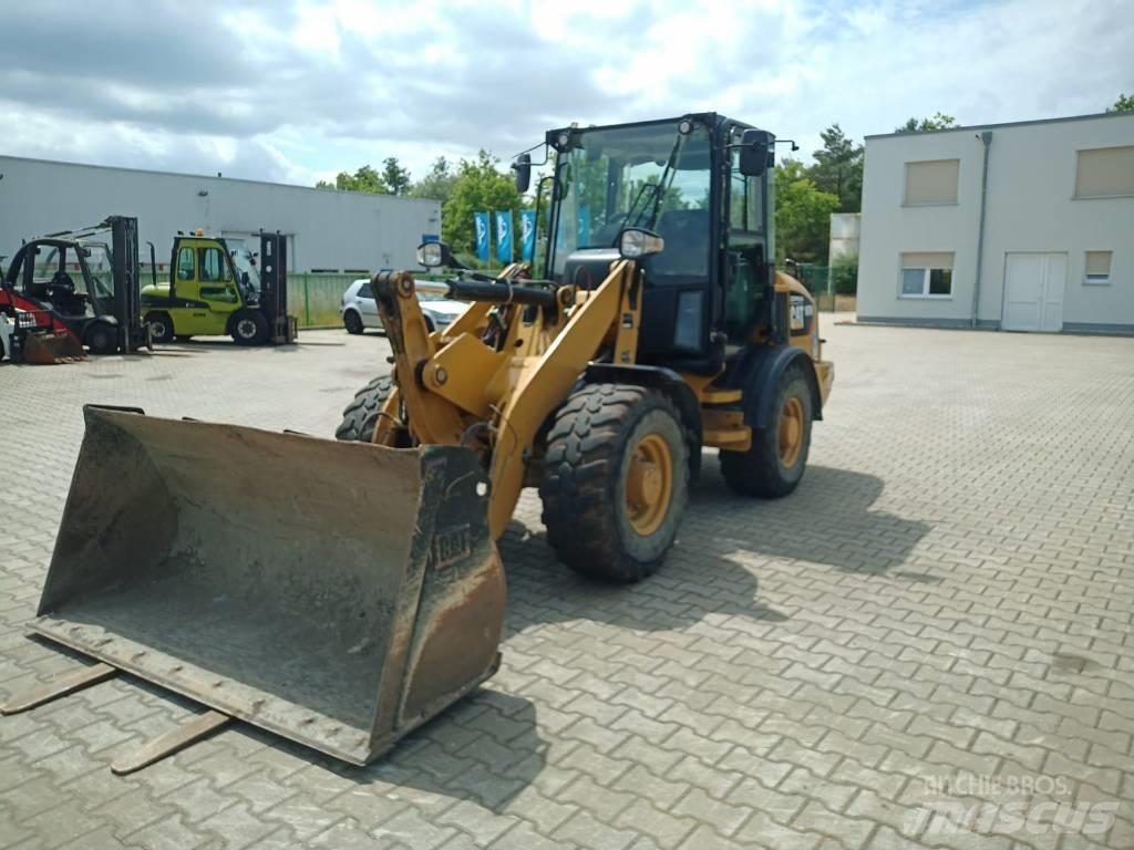 CAT 907 M Tekerlekli yükleyiciler