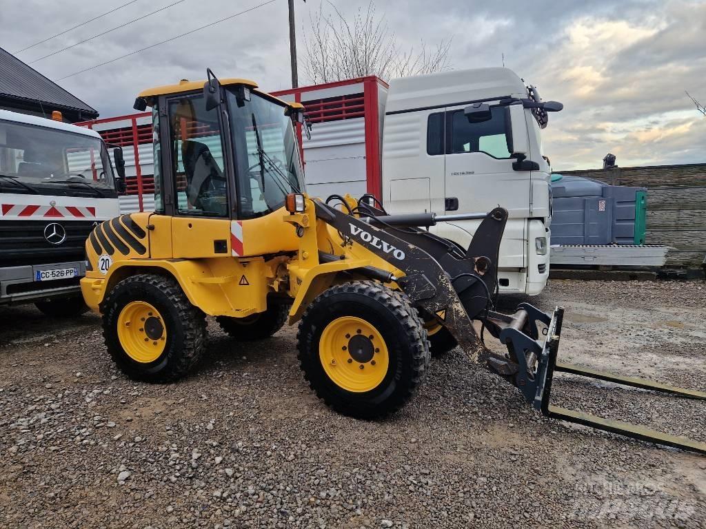 Volvo L 30 Tekerlekli yükleyiciler