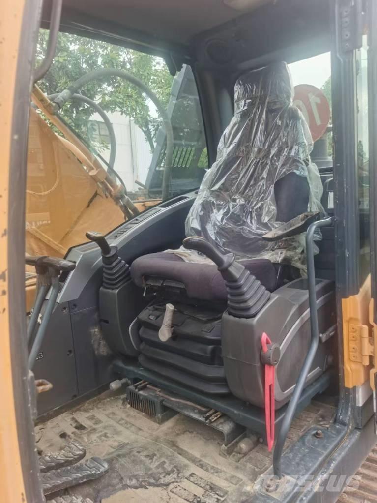 Hyundai R220LC-9S Paletli ekskavatörler