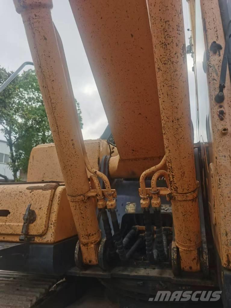 Hyundai R220LC-9S Paletli ekskavatörler