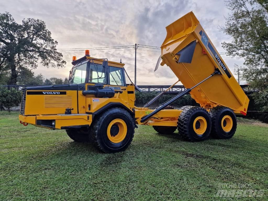 Volvo A 25 C Belden kirma kaya kamyonu