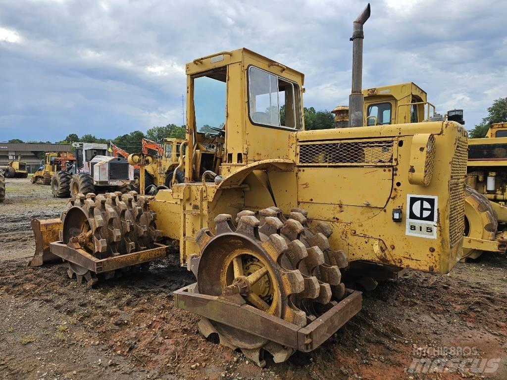 CAT 815 Zemin sıkıştırma makineleri