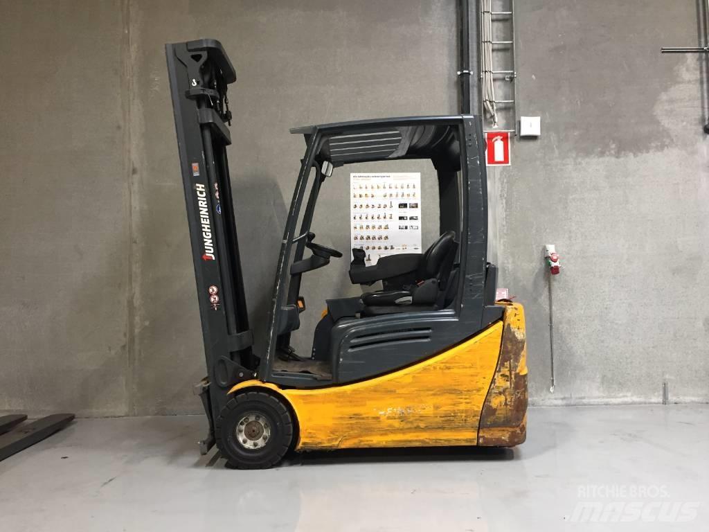 Jungheinrich EFG 216 Elektrikli forkliftler