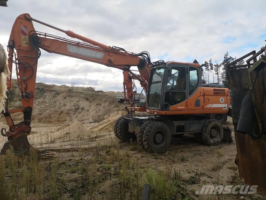  DOSAN DX170W Lastik tekerli ekskavatörler