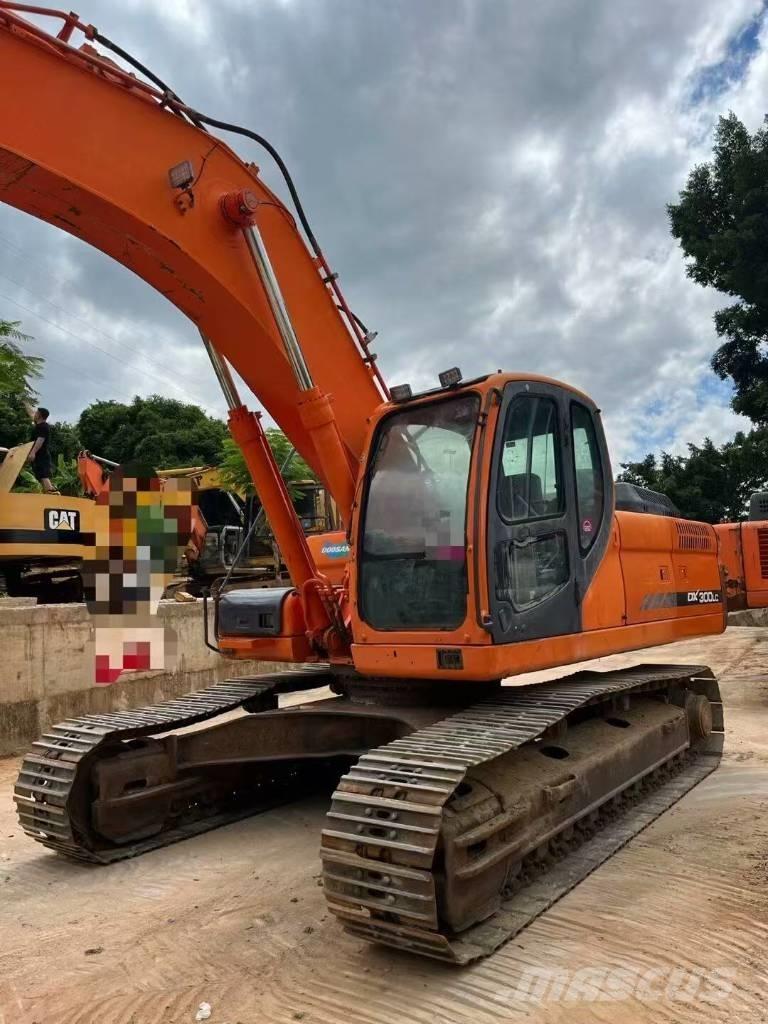 Doosan DX300 Paletli ekskavatörler