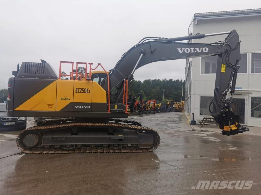 Volvo EC250EL Paletli ekskavatörler