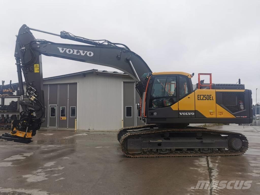 Volvo EC250EL Paletli ekskavatörler